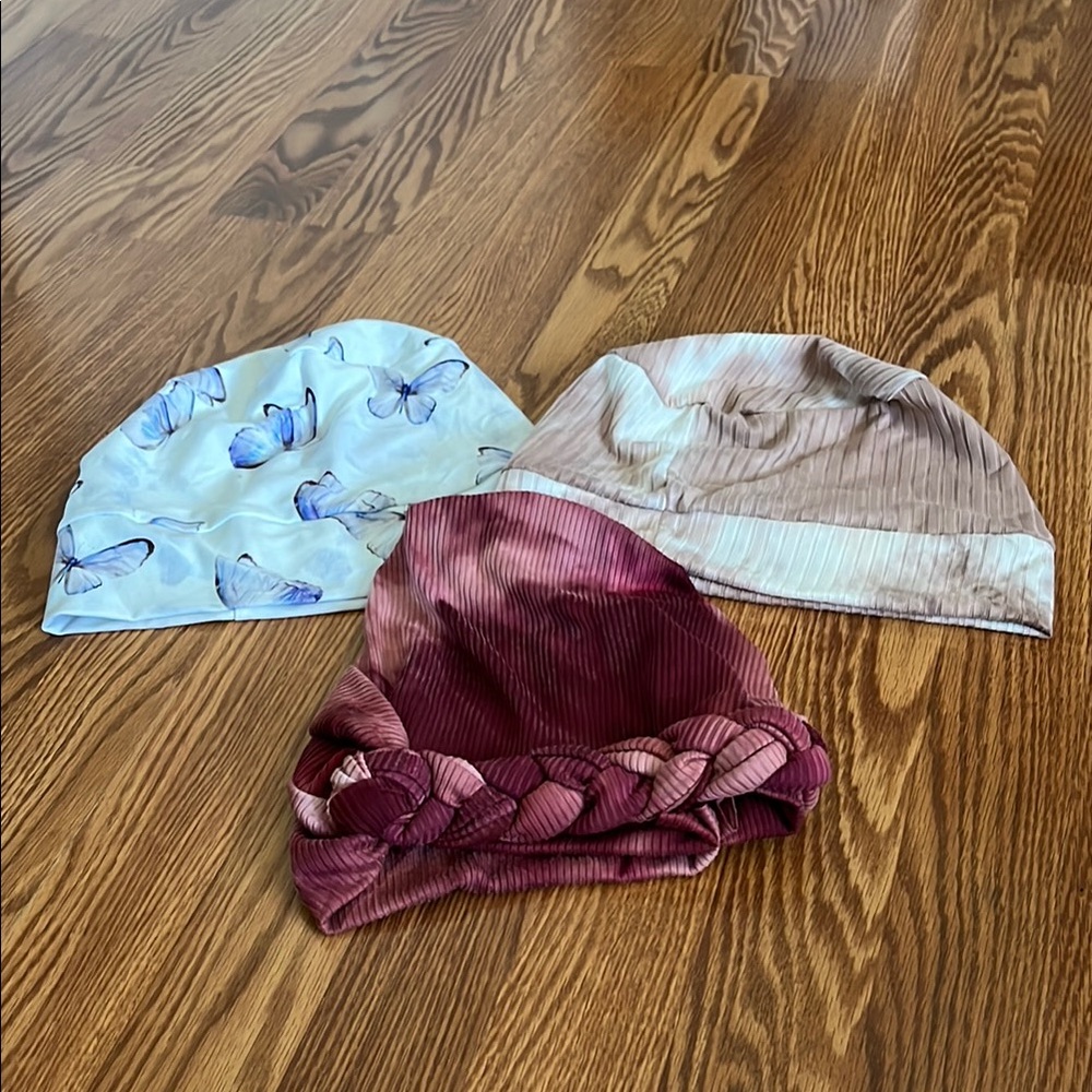 Women’s Stylish Beanie Set - Multicolor